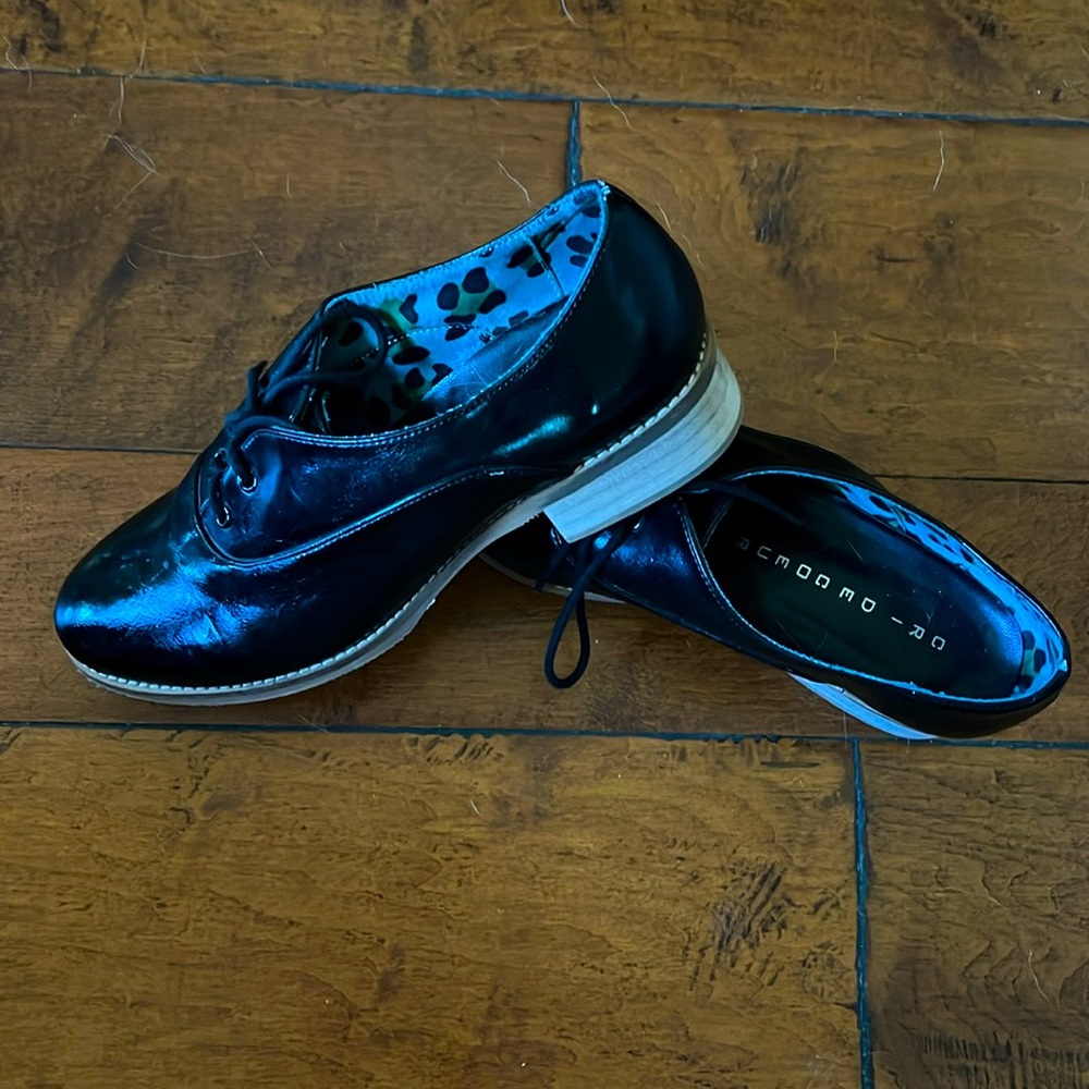 Cri De Coeur patent leather shoes, size 39 (8 U.S.)